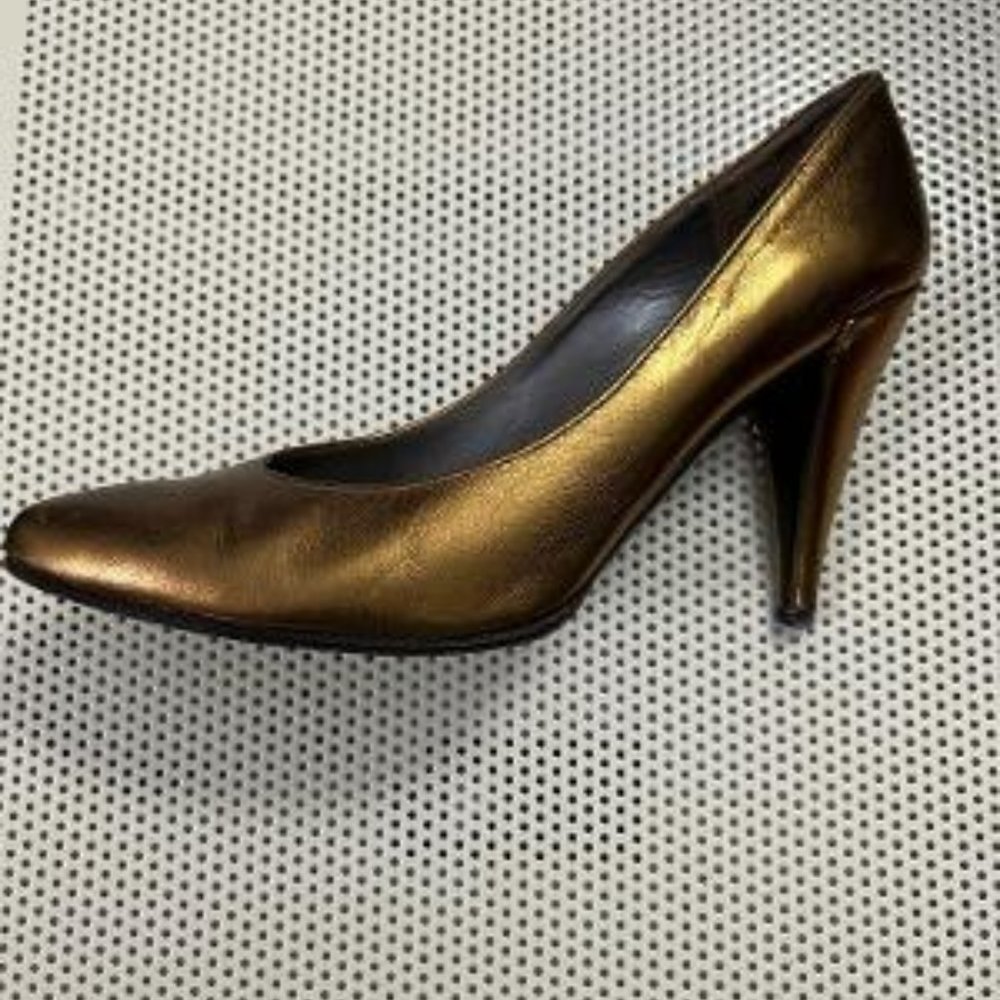 Vintage Charles Jourdan Leather Heel 6M
